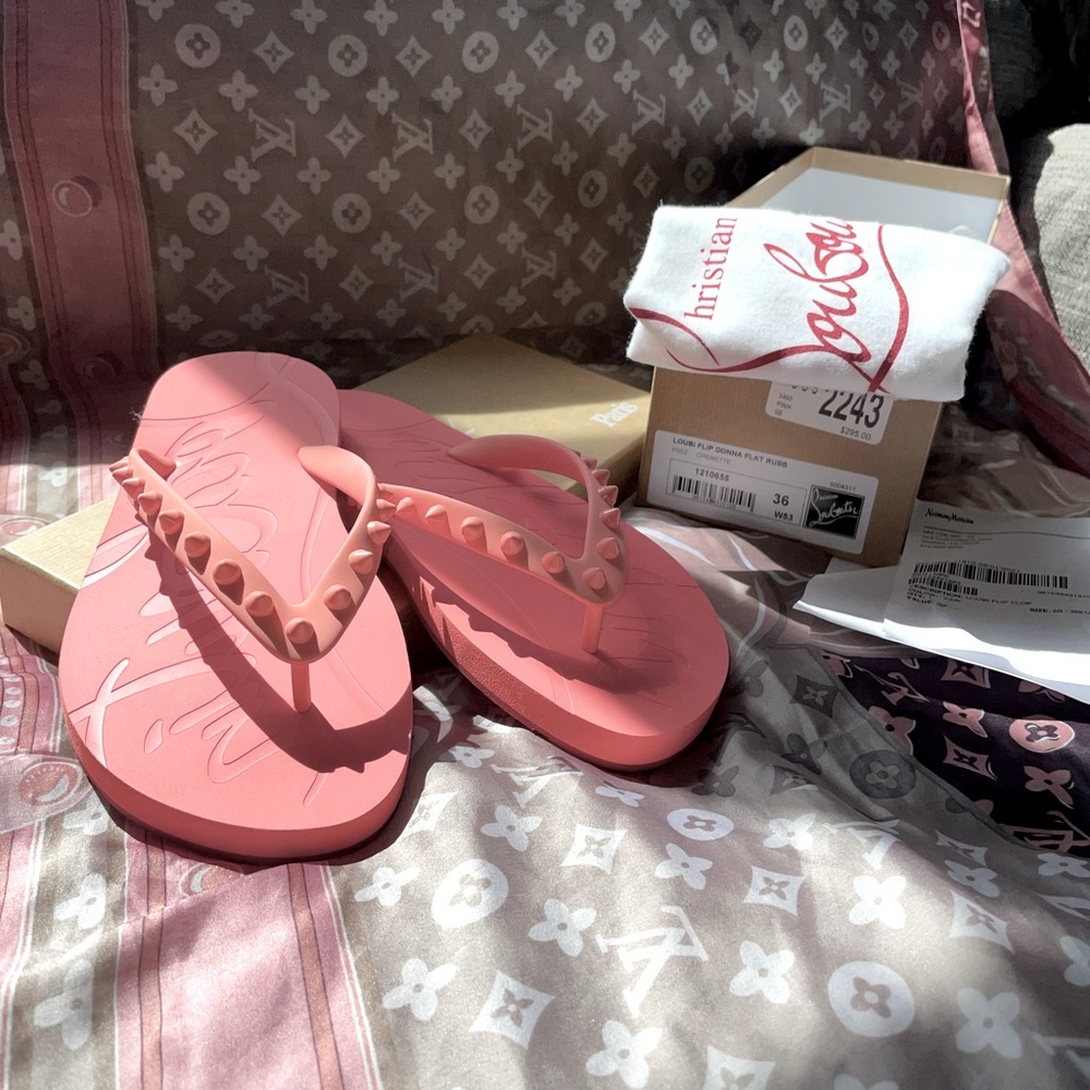 ❤️ SOLD Pink spike Christian Louboutin flip flops